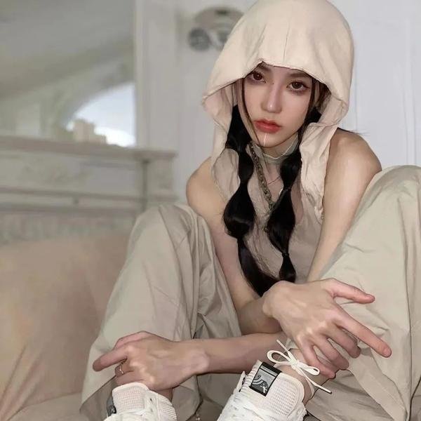 吸血少女大战少女弗兰肯封面