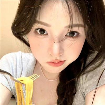 两个我都爱封面